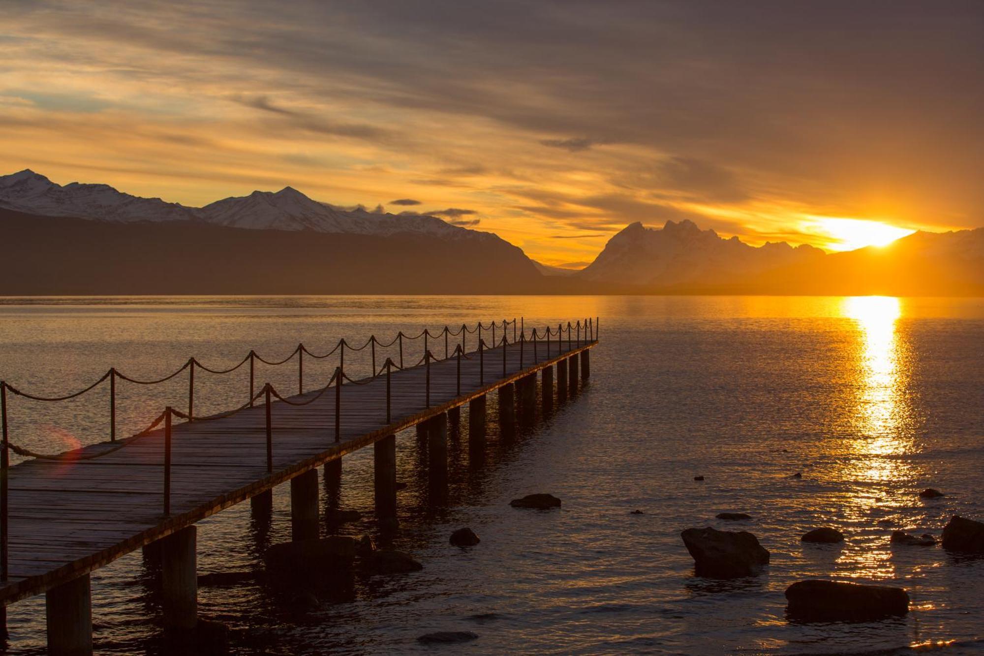 Remota Patagonia Lodge Puerto Natales Eksteriør billede